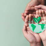 Sérgio Bento De Araújo mostra como a IoT transforma a educação ambiental ao monitorar hortas, umidade e sensores em tempo real.