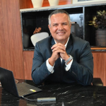 A engenharia de contenção e estabilização em encostas urbanas com Elmar Juan Passos Varjão Bomfim.