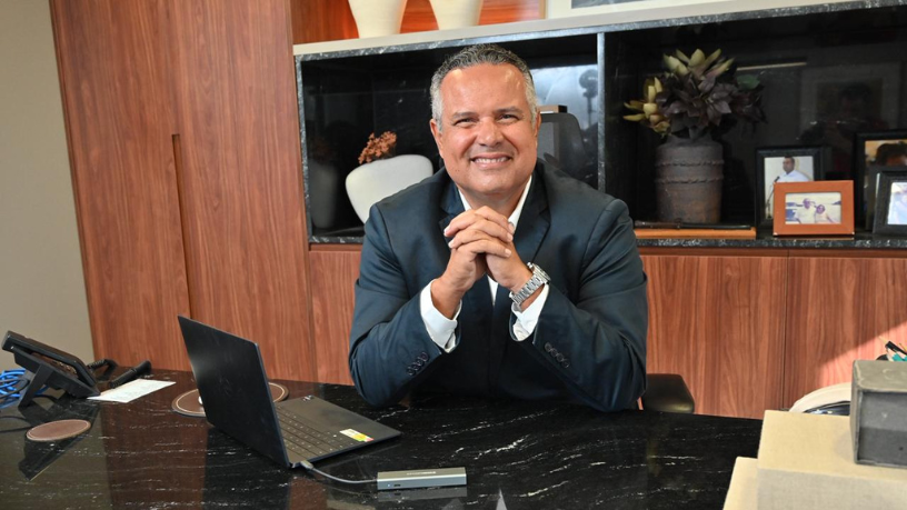 A engenharia de contenção e estabilização em encostas urbanas com Elmar Juan Passos Varjão Bomfim.